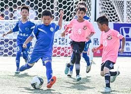 低迷曼市苟延残喘 红军强势猛龙过江